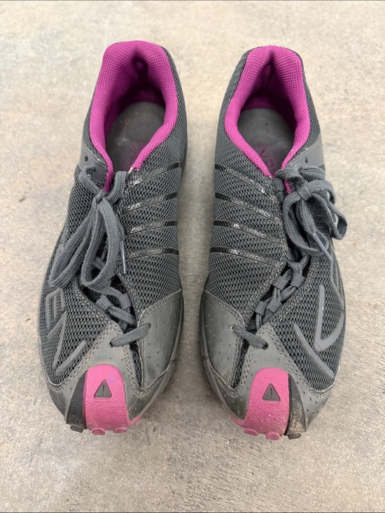 Keen Shoes - Keen Women's Gray Athletic Shoes with Pink Accents